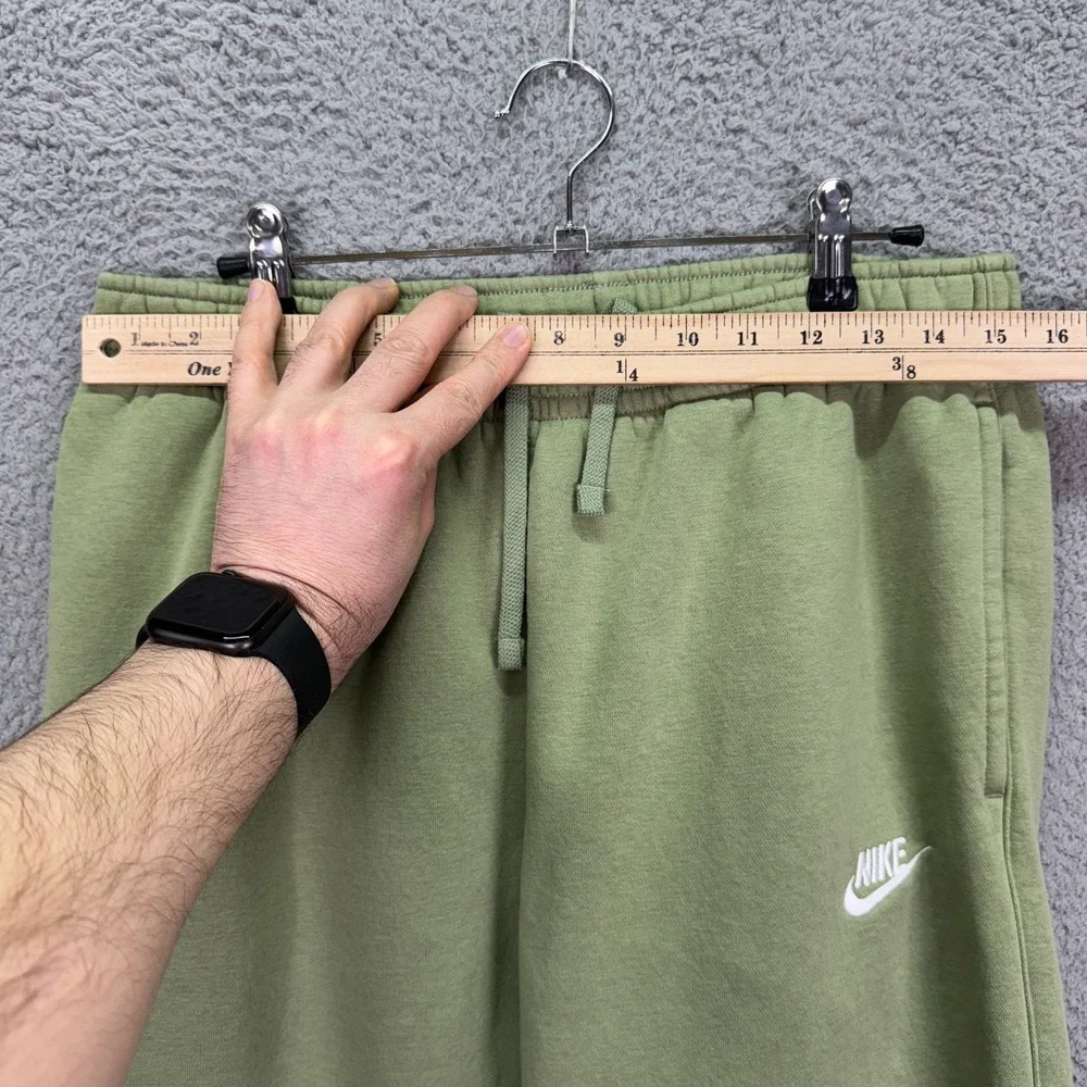 Nike Joggers Mens M Green Sportswear Club Fleece Sweatpants‎ Lounge Comfort Gym